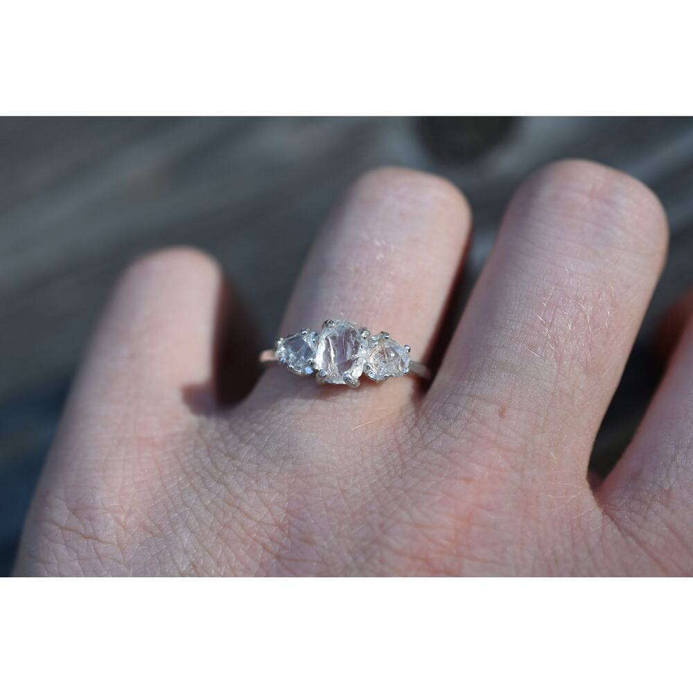 alternative raw diamond engagement rings, raw crystal ring, round or oval cut